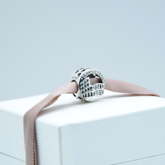 Pandora Rome Colosseum Openwork Charm - Picture 2 of 6